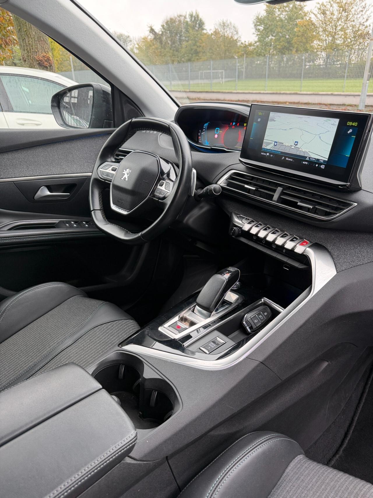 Peugeot 3008 Hybrid 225 e-EAT8 Allure Pack