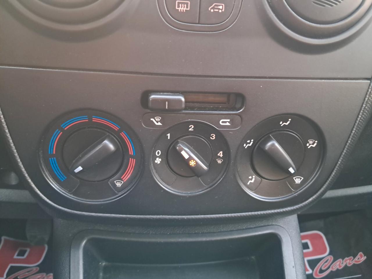 Fiat Fiorino 1.3 MJT 80CV FURGONATO *CLIMA*VETRI