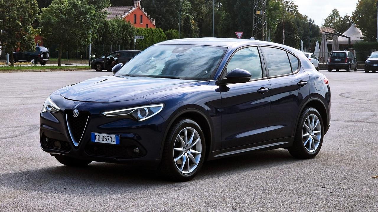 Alfa Romeo Stelvio 2.2 Turbodiesel 190 CV AT8 RWD Executive