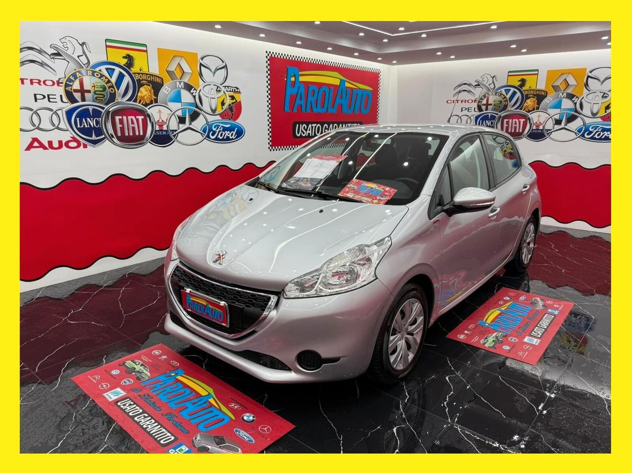 Peugeot 208 1.4 HDi 68cv Allure - 2013
