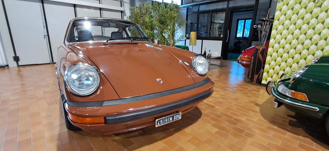 Porsche 911 2.7 Book Italia ASI oro Conservatissima
