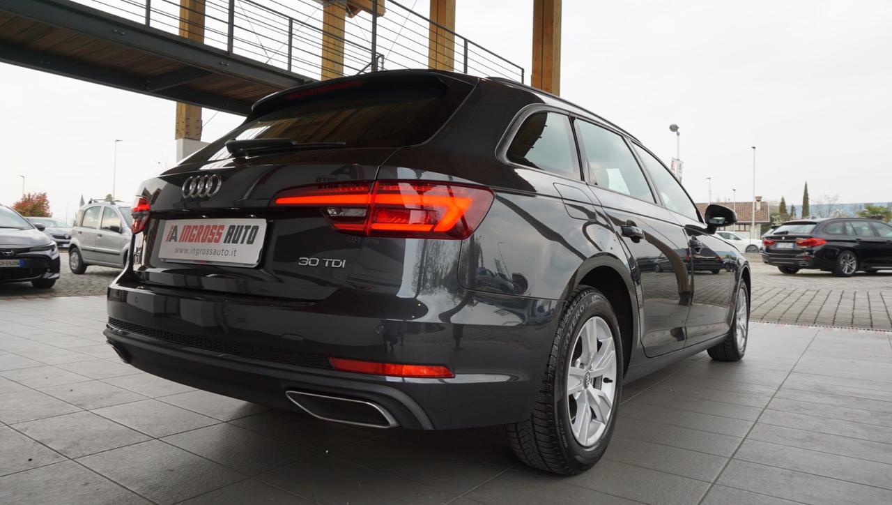 Audi A4 Avant 30 2.0 tdi Business 122cv s-tronic my16