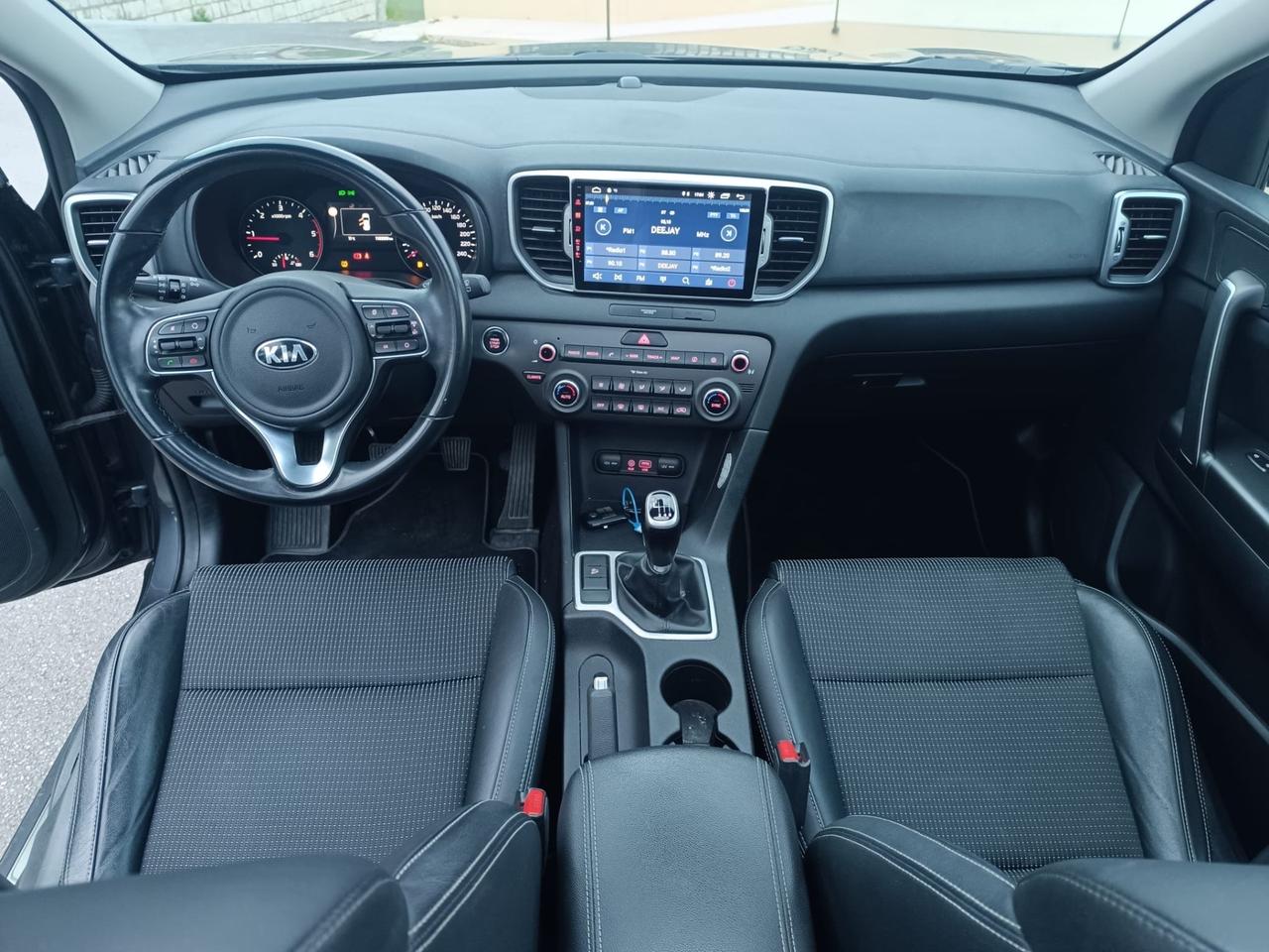 Kia Sportage 1.7 CRDI VGT 2WD high tech