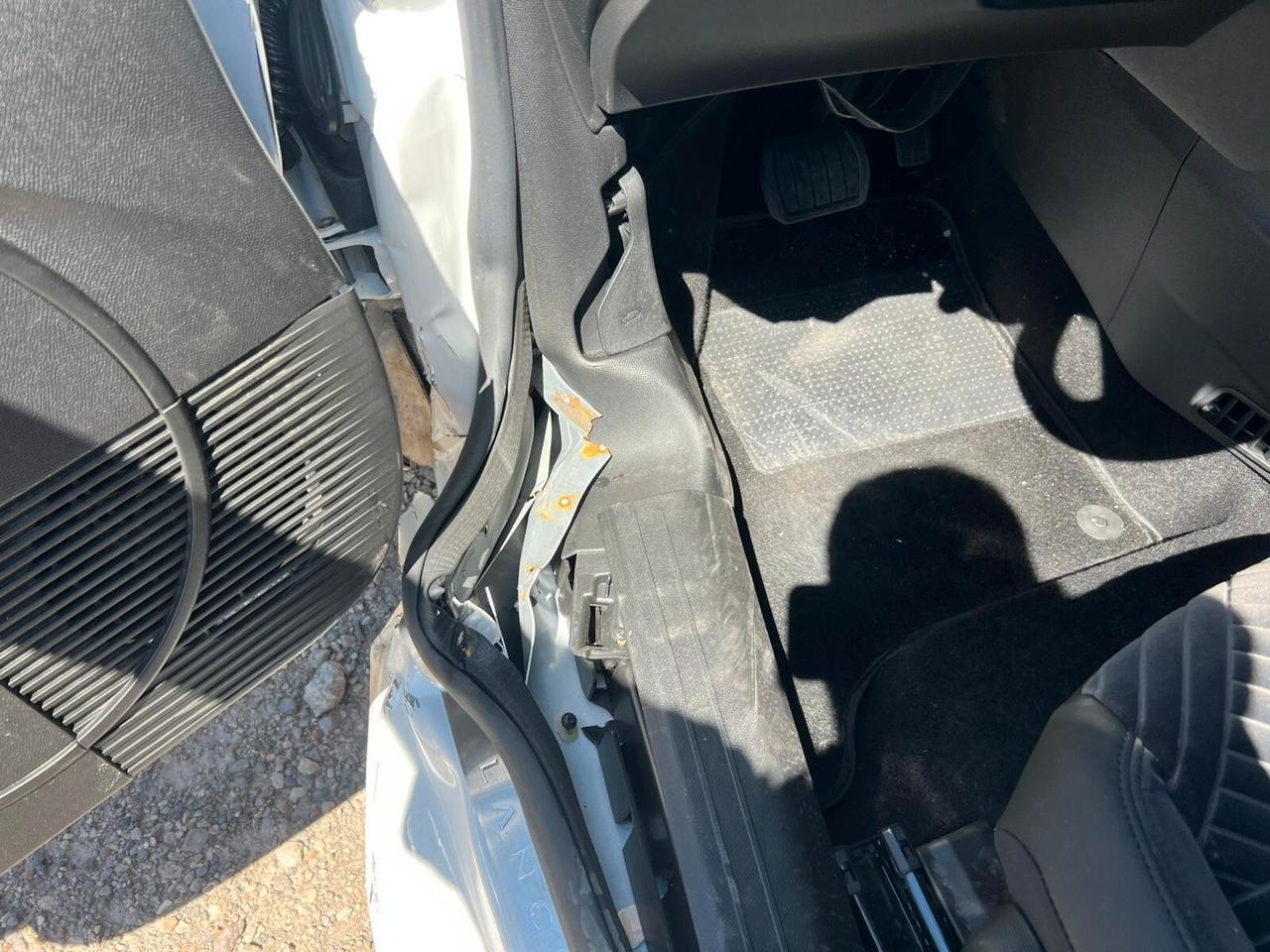 Lancia Ypsilon Hybrid e-DCT Edizione Cassina