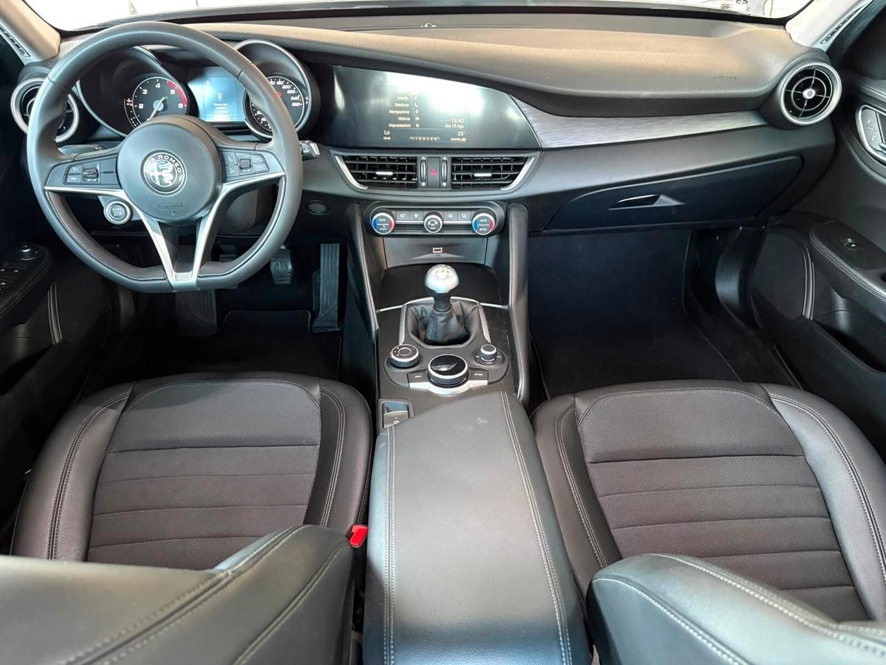 ALFA Giulia 2.2Turbodiesel 180CV 6M Super -08-2018