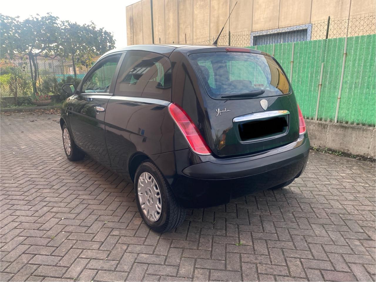 Lancia Ypsilon 1.2 16V neopatentati