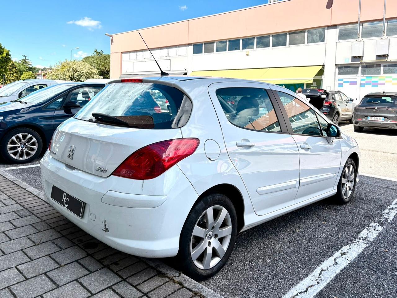 Peugeot 308 1.6 HDi 110CV 5p. Premium (6 Marce)