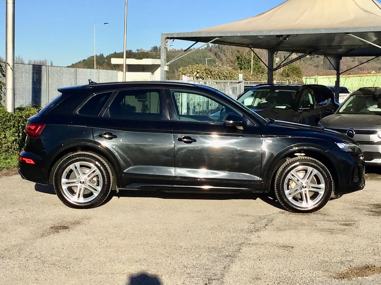 Audi Q5 40 TDI 204 CV Quattro Identity Black