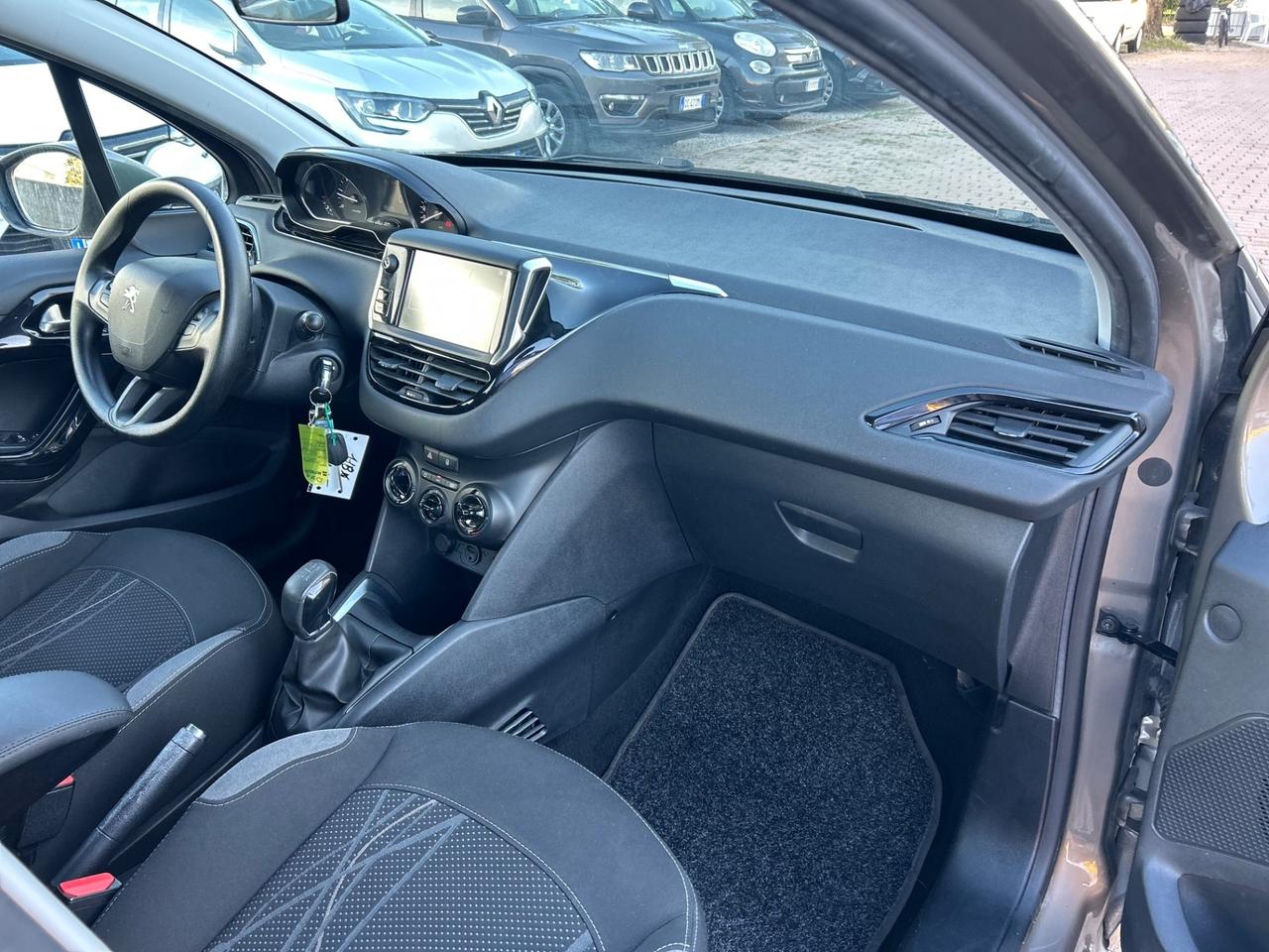 Peugeot 208 1.4 HDi 68 CV 5 porte Allure