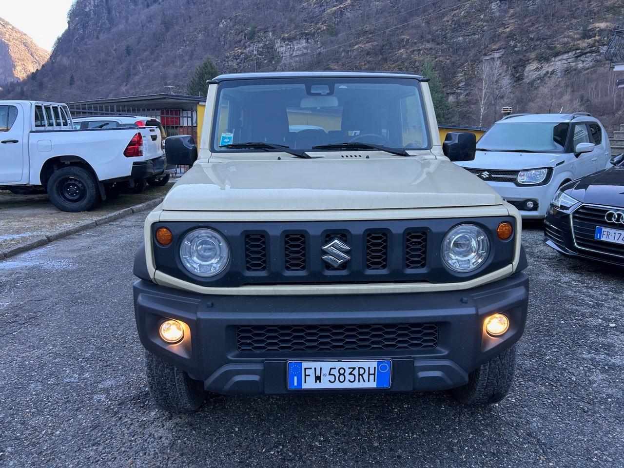 Suzuki Jimny 1.5 5MT Top (4 POSTI)