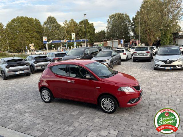 LANCIA Ypsilon 1.2 5 porte Gold ANCHE NEOPATENTATI