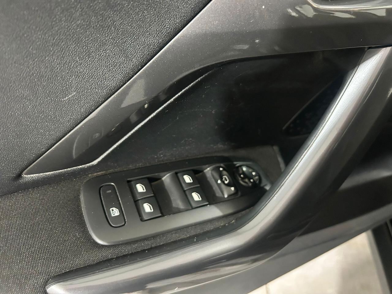Peugeot 2008 BlueHDi 100 RESTILYNG