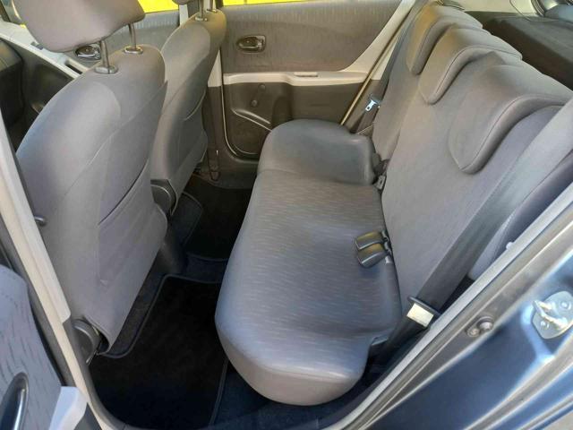TOYOTA Yaris 1.3 5 porte Sol NEOPATENTATI