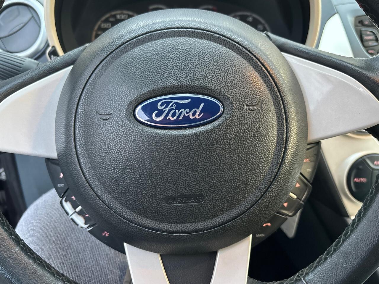 Ford Ka 1.2 8V 69CV titanium OK NEOPATENTATI