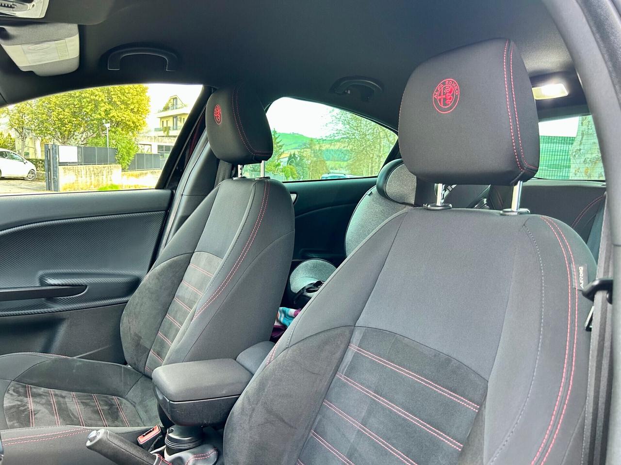 Alfa Romeo Giulietta 1.6 JTDm - CARBON EDITION !!