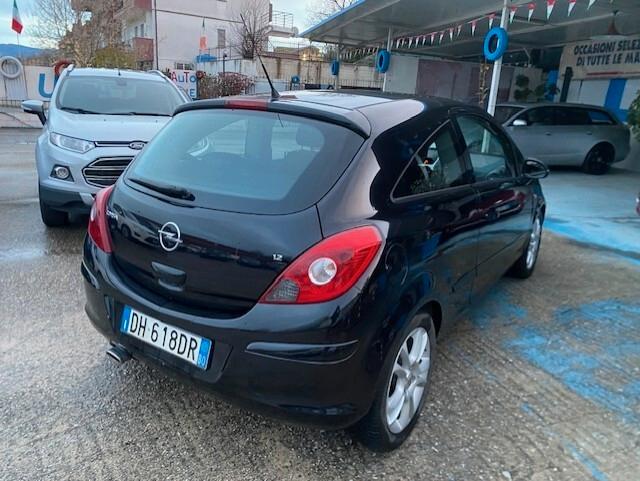 Opel Corsa 1.2 3 porte Club