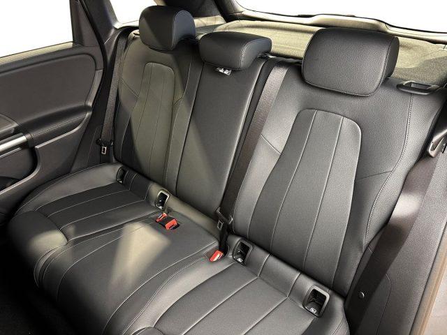 MERCEDES-BENZ B 180 d Automatic Street Edition
