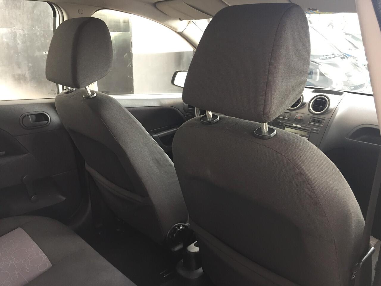 Ford Fiesta 1.2 16V 5p. Titanium