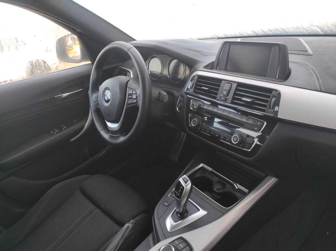 Bmw 118 118d 5p. Urban