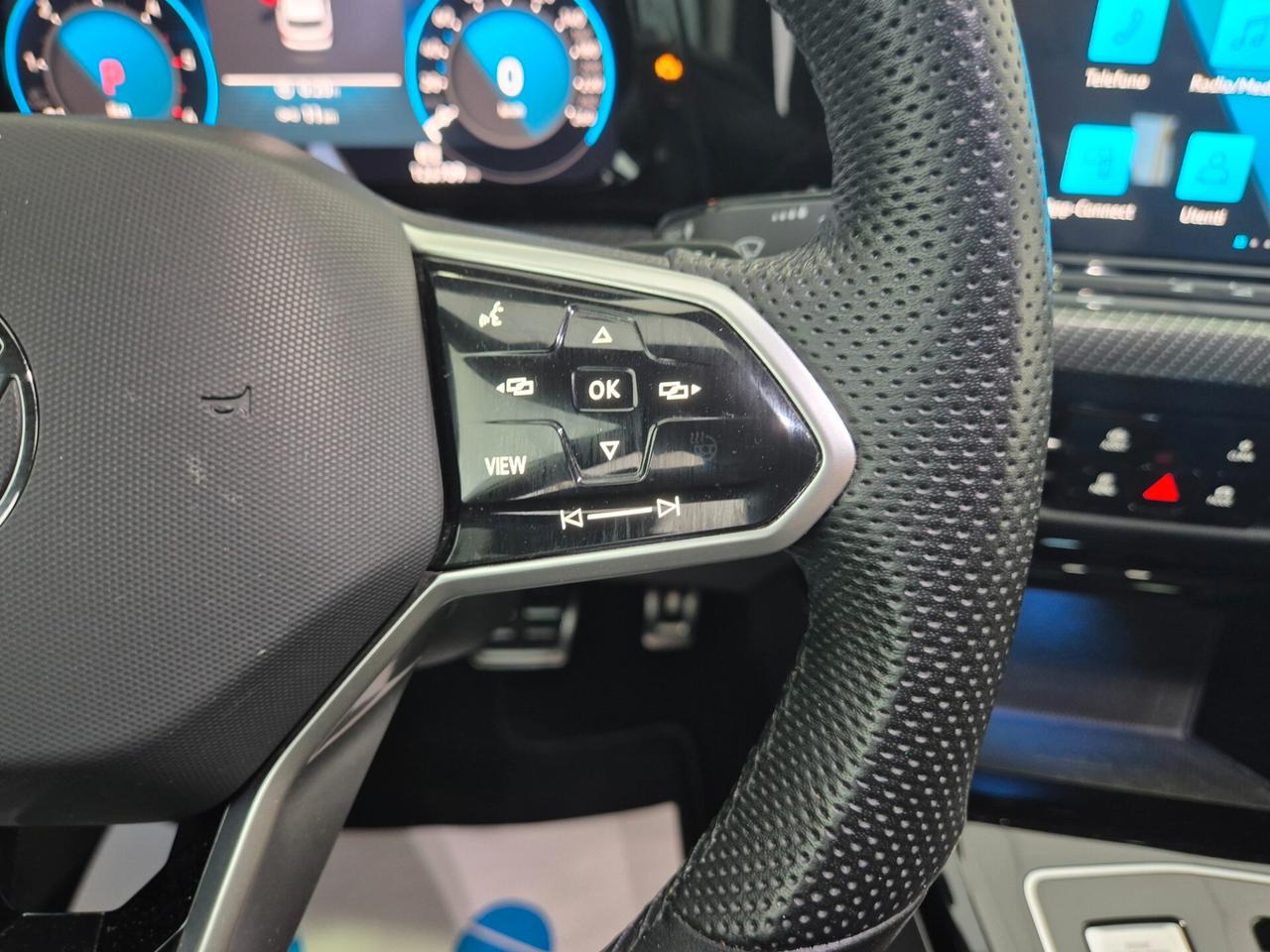 VOLKSWAGEN Golf Variant 2.0 TDI 150 CV DSG R-Line