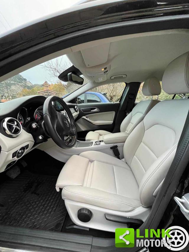 MERCEDES-BENZ GLA 200 d Automatic 4Matic Premium