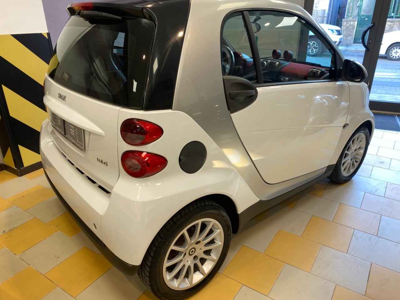 Smart ForTwo 1000 52 kW MHD coupé passion
