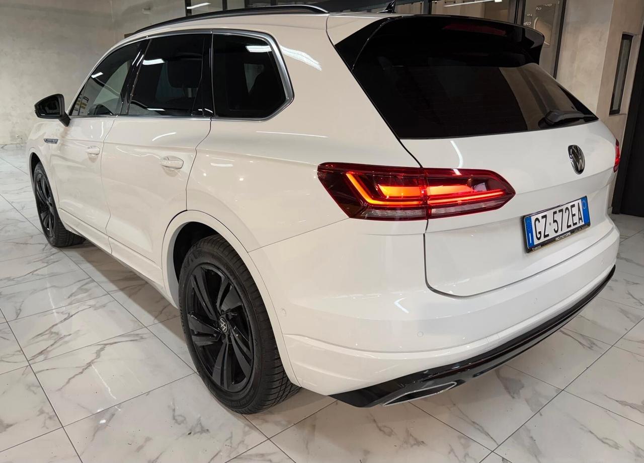 Volkswagen Touareg R-line+Tetto+Pelle+4sterzanti