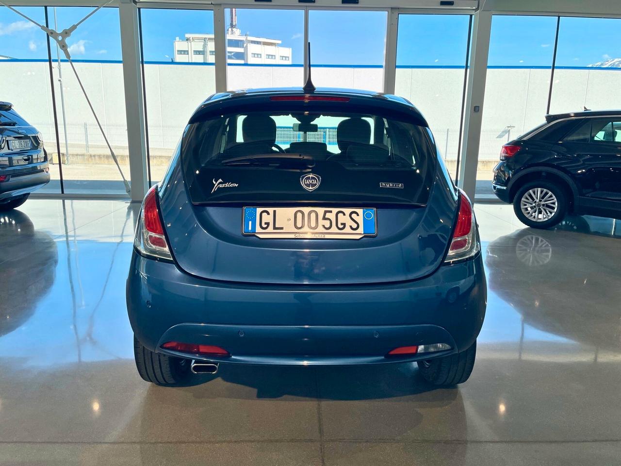 Lancia Ypsilon 1.0 FireFly 5 porte S&S Hybrid Gold