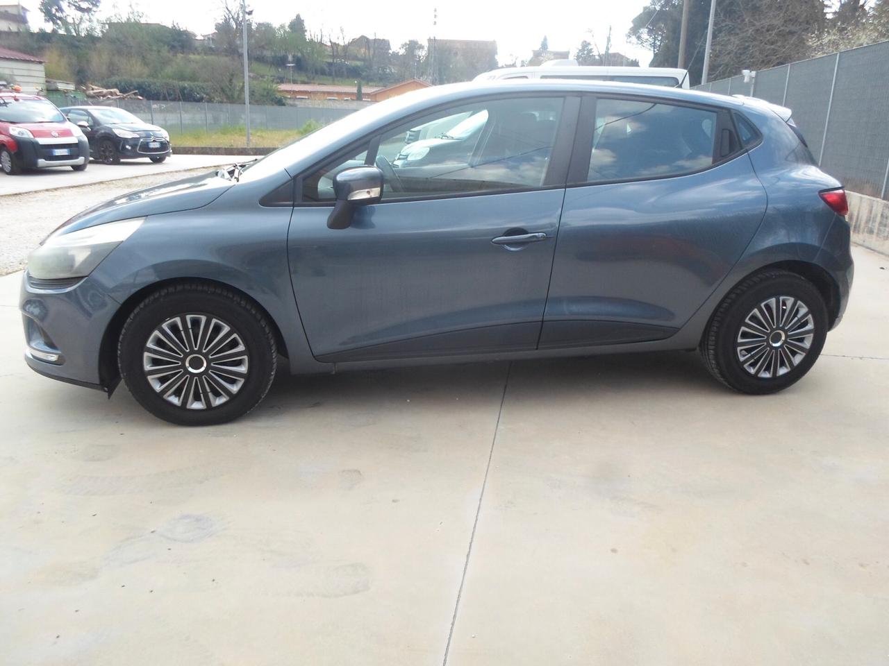 Renault Clio 1.2 75CV 5 porte Intens