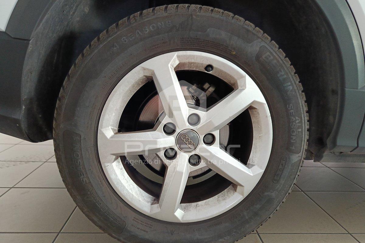 AUDI Q2 30 TDI S tronic Business