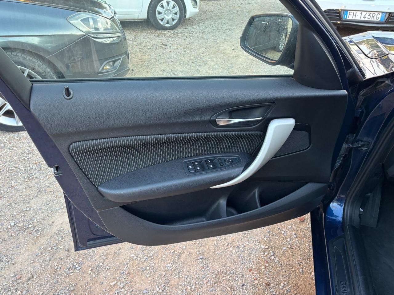 Bmw 116 116d 5p. Urban