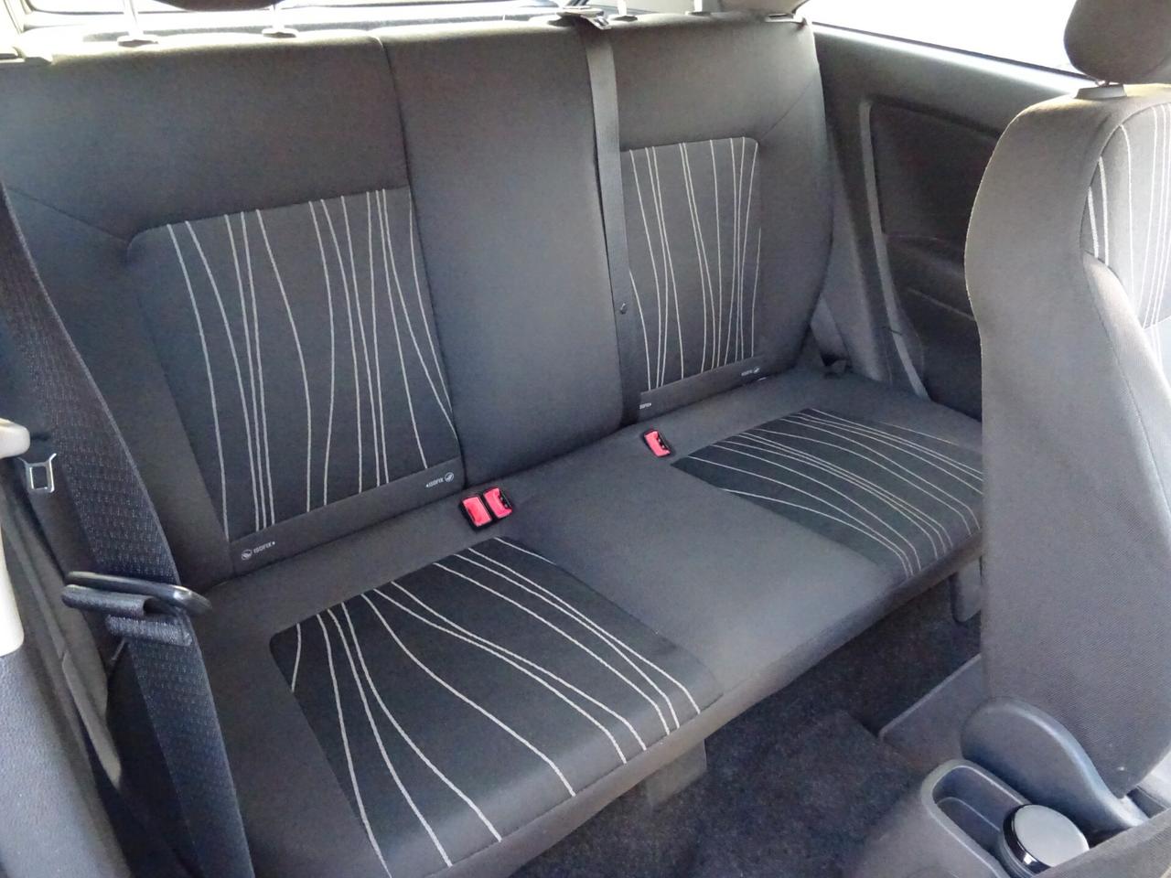 Opel Corsa 1.2 3 porte Club OK NEOPATENTATI