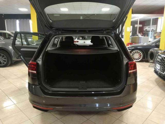 VOLKSWAGEN Passat Variant 2.0 TDI SCR EVO DSG ** KM CERTIF. VOLKS **
