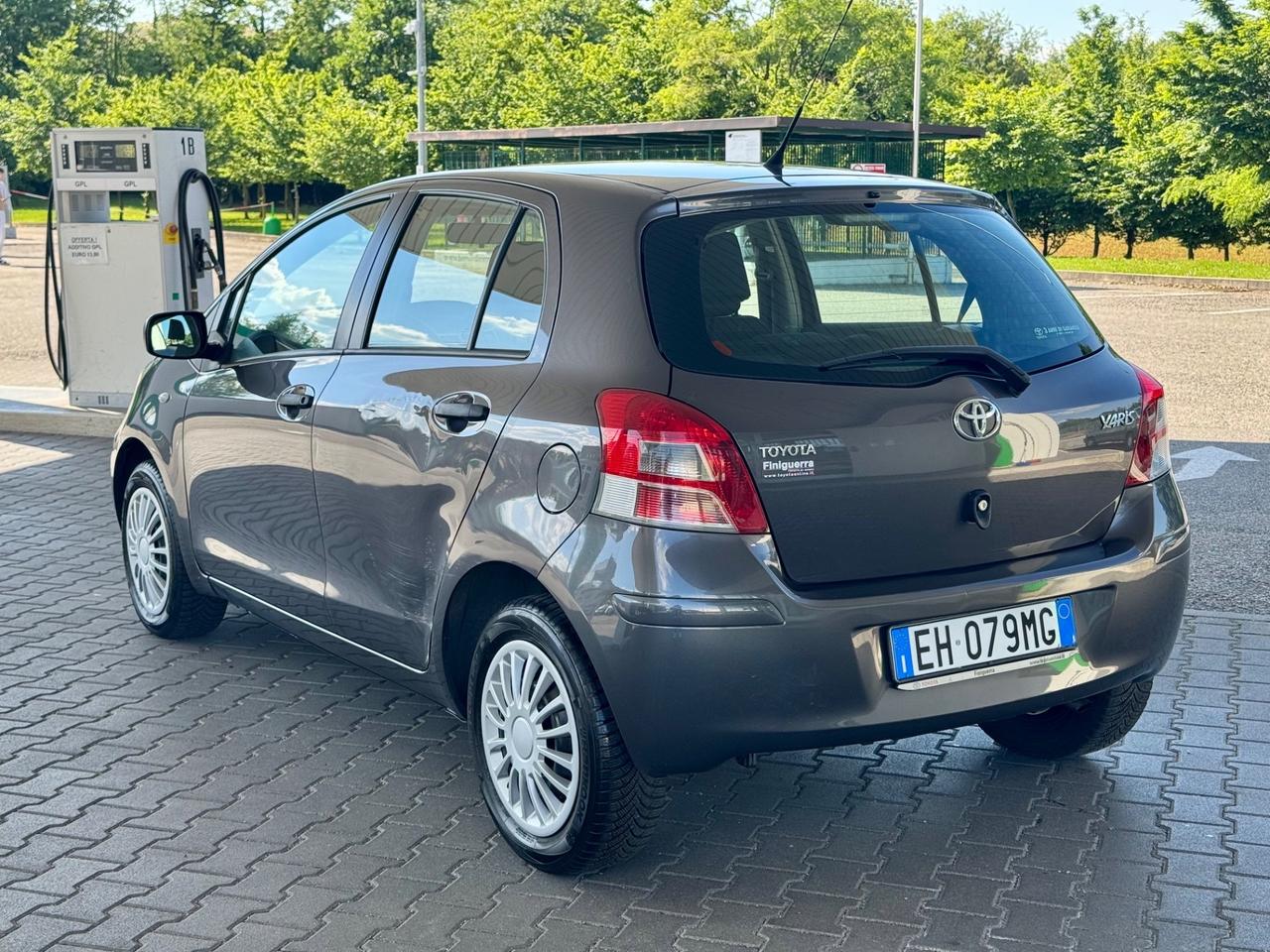 Toyota Yaris 1.0 5 porte Lounge