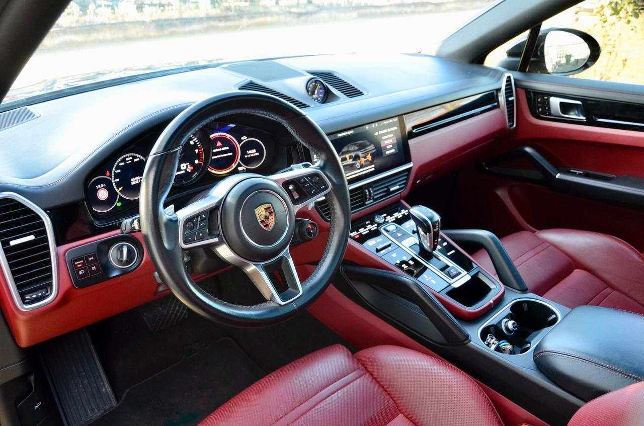 PORSCHE CAYENNE COUPE 3.0 PLUG-IN E-HYBRID 462cv TIPTRONIC, UFF ITALIANA, TETTO, BOSE, SPORT CHRONO, MATRIX, SCARICO, SOSPENSIONI PNEUMATICHE, ROSSO CARTIER, 21", PERMUTE