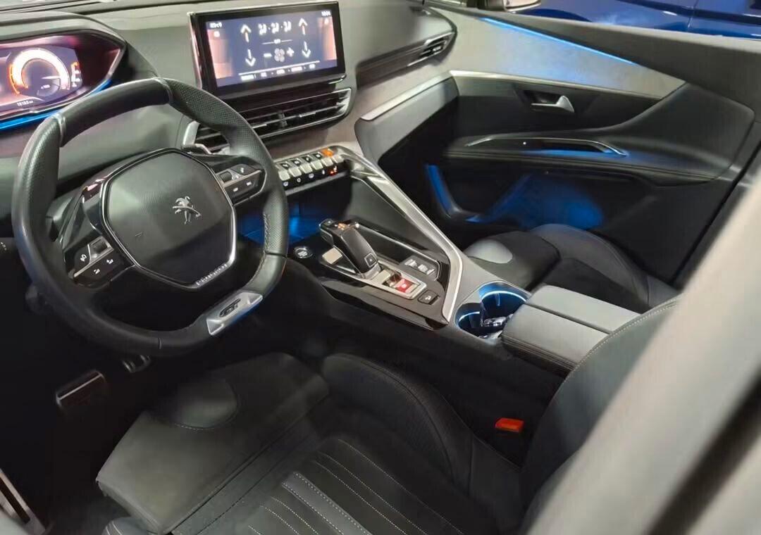Peugeot 3008 130cv EAT8 GT Pack tetto panoramico