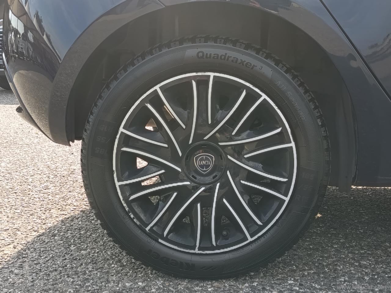 LANCIA Ypsilon 1.2 69 CV 5p. S&S Gold
