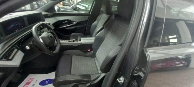 PEUGEOT 5008 Hybrid 136 e-DCS6 Allure