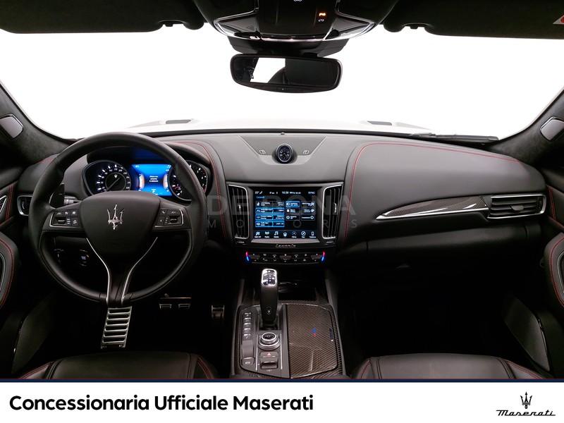 Maserati Levante 3.8 v8 trofeo 580cv auto Carbonio / Bowers&Wilkins