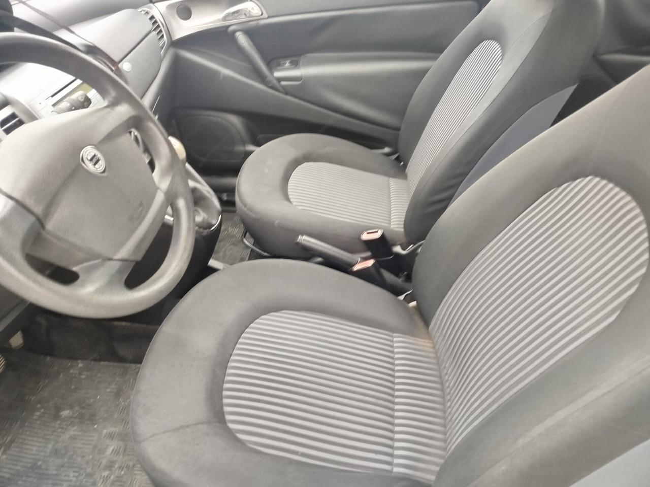 Lancia Ypsilon 1.3 MJT 90 CV Oro Giallo