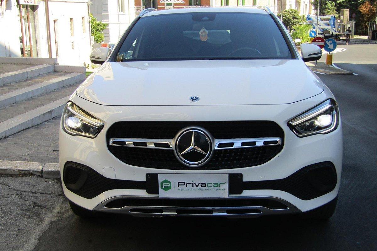 MERCEDES GLA 200 d Automatic Sport