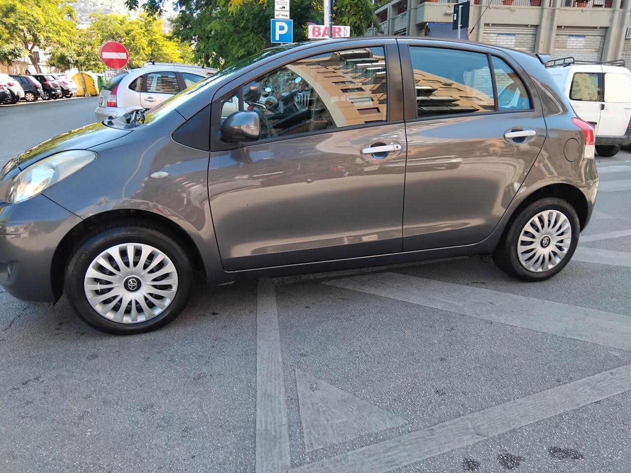 TOYOTA YARIS 1.0 SOL CLIMA 5 PORTE