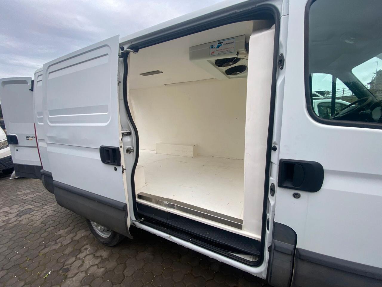 Iveco Daily 2.3 MJ Isotermico con Gruppo Frigo Thermo King – Motore Revisionato