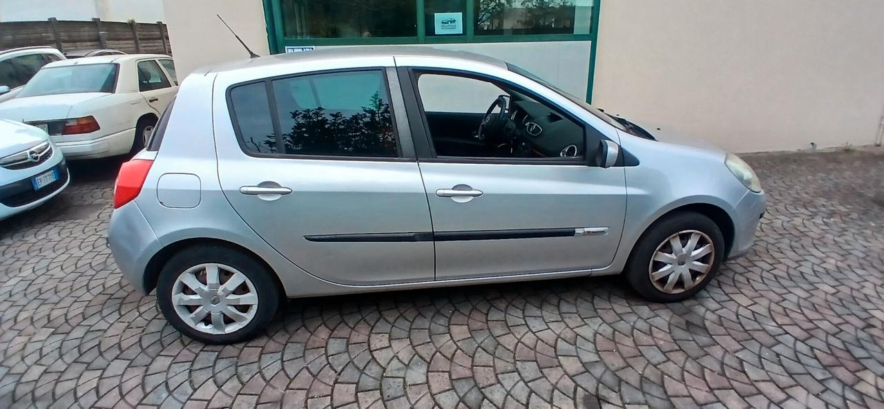 Renault Clio 1200 gpl