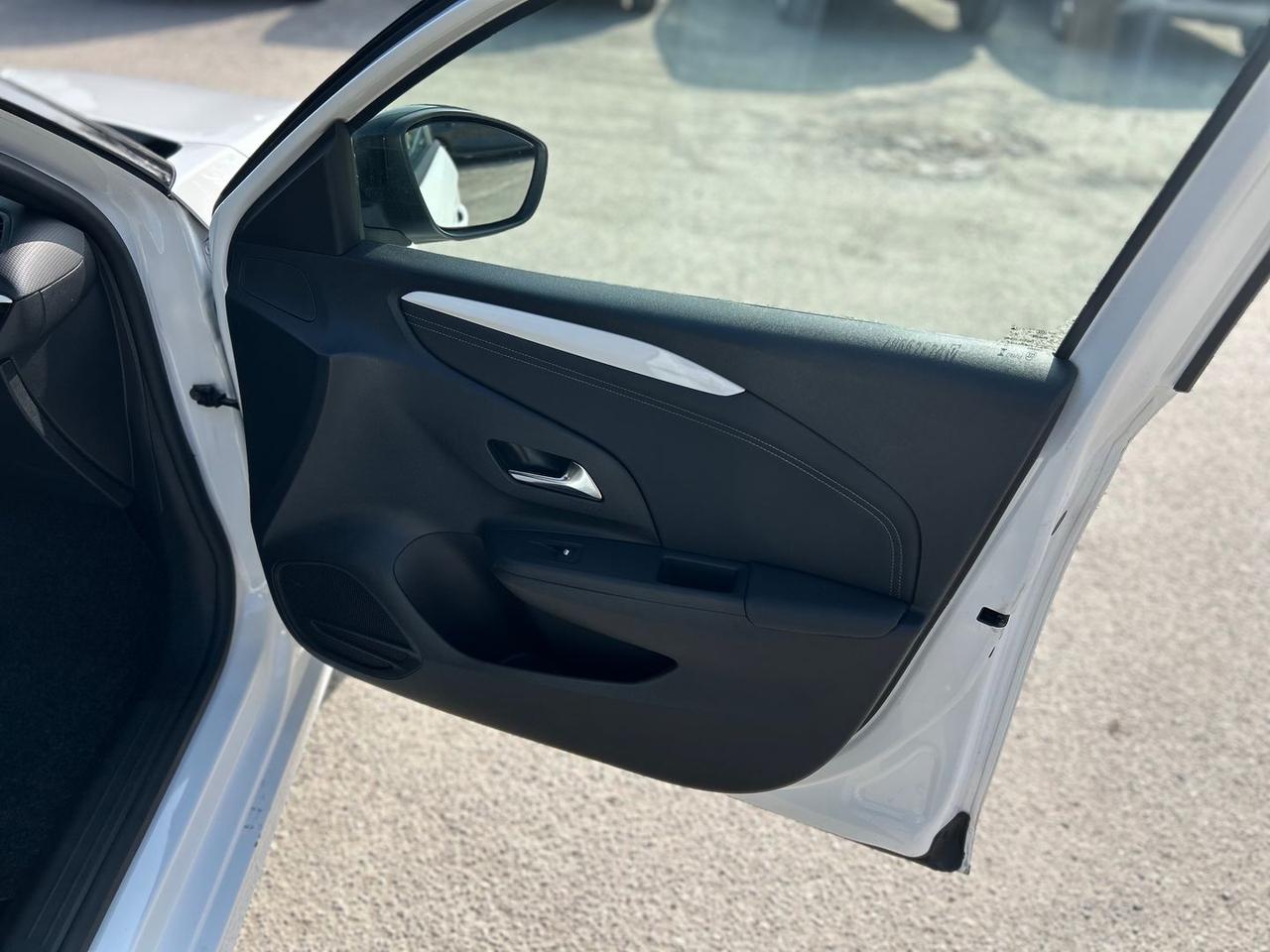 Opel Corsa Edition 1.2 Direct Injection Turb #9783