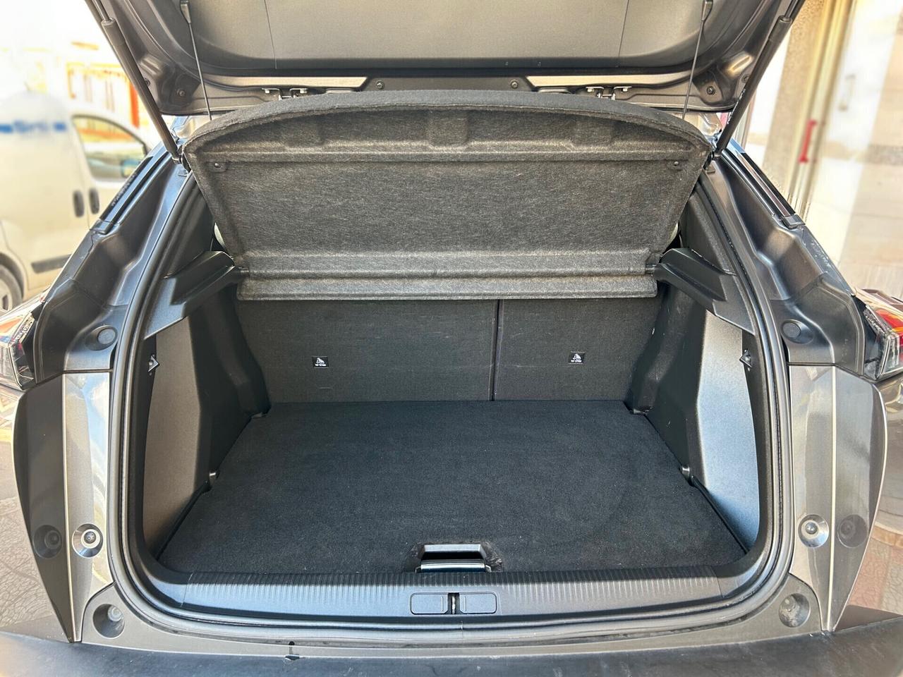 Peugeot 2008 BlueHDi 110 S&S ALLURE PACK