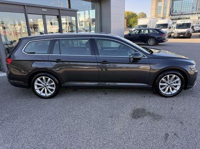 Volkswagen Passat Variant 2019 Variant 2.0 tdi Executive 150cv dsg IVA