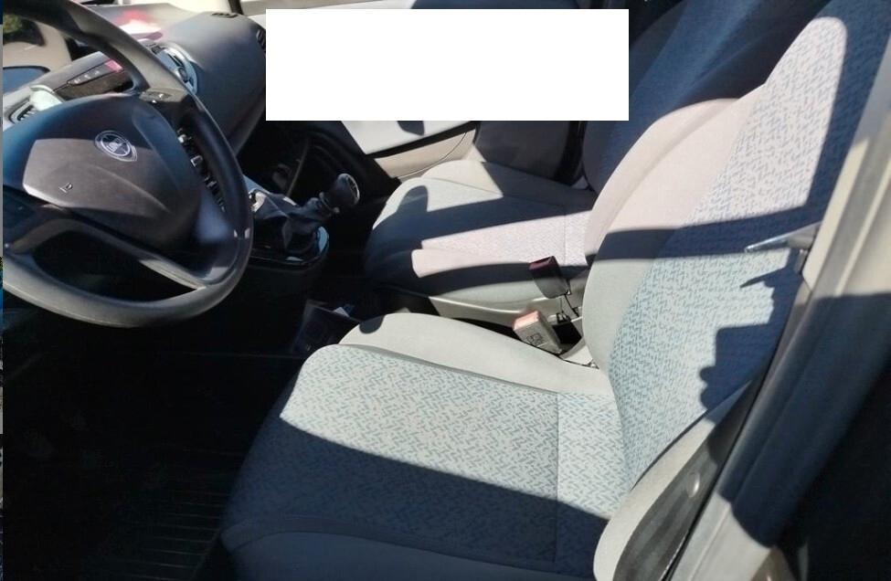 LANCIA YPSILON 1.0 FIREFLY 69CV 6M. HYBRID ORO ( BLUETOOTH )