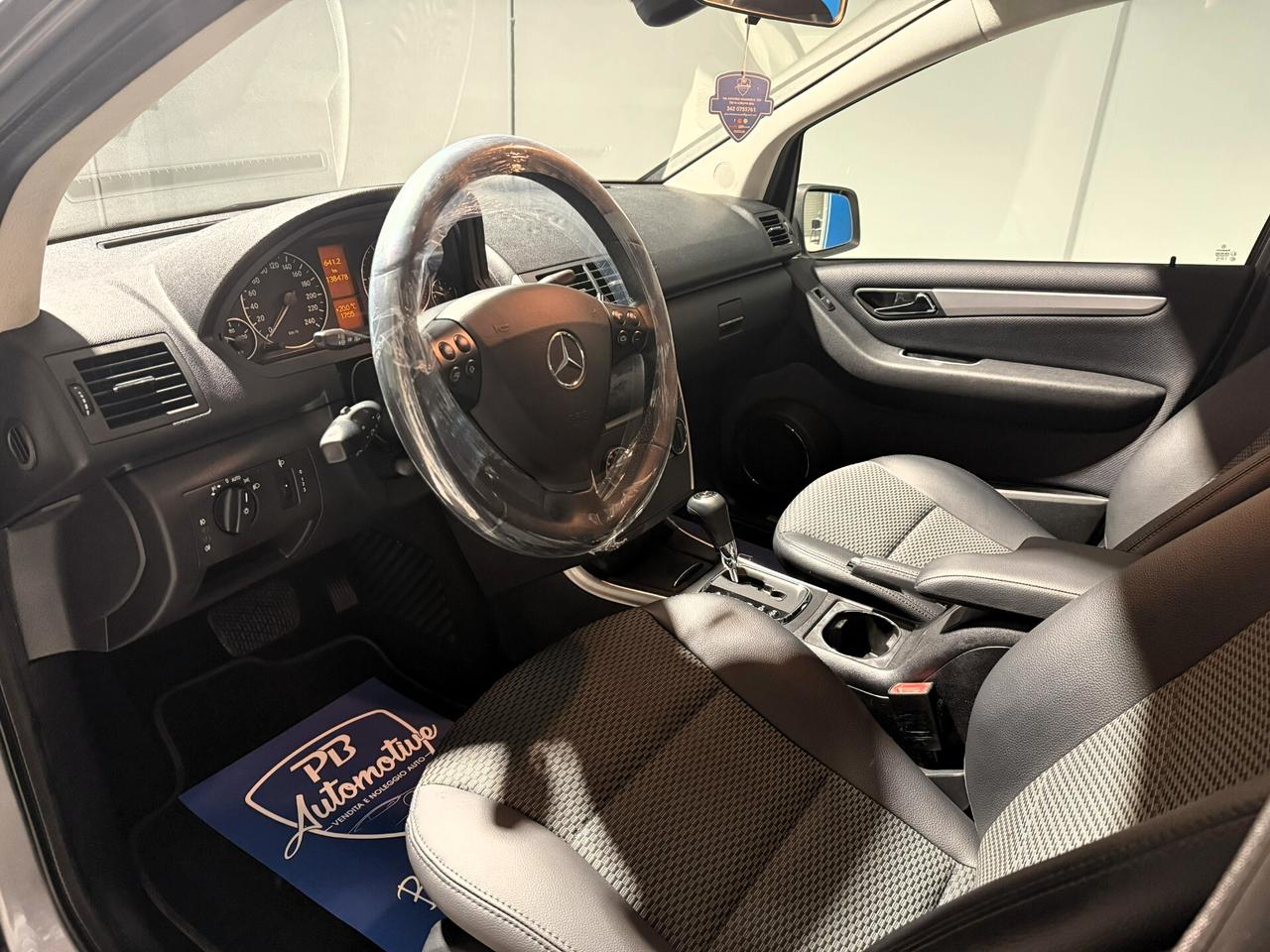 Mercedes-benz A 180CDI RESTYLING AVANTGARDE NAVI/BLUETOOTH/PDC