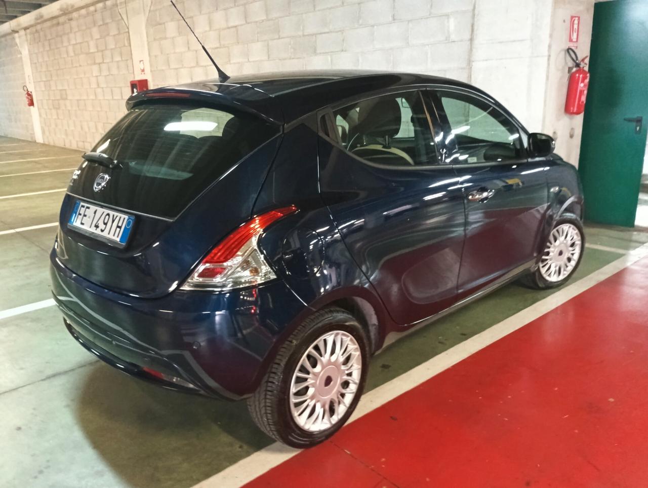 Lancia Ypsilon 1.2 69 CV 5 porte Gold km 47000